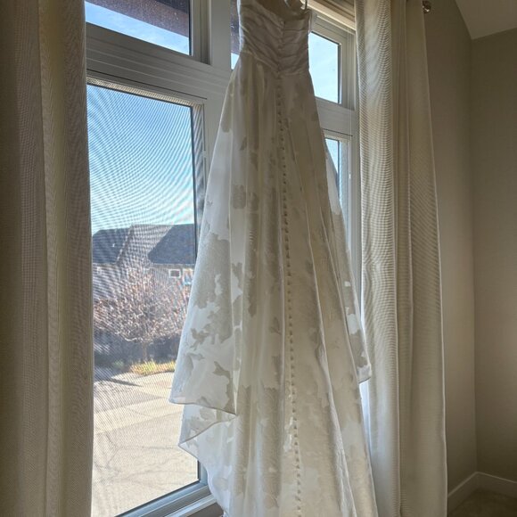 Essence Of Australia Wedding Dress - D3971 - Picture 7 of 11